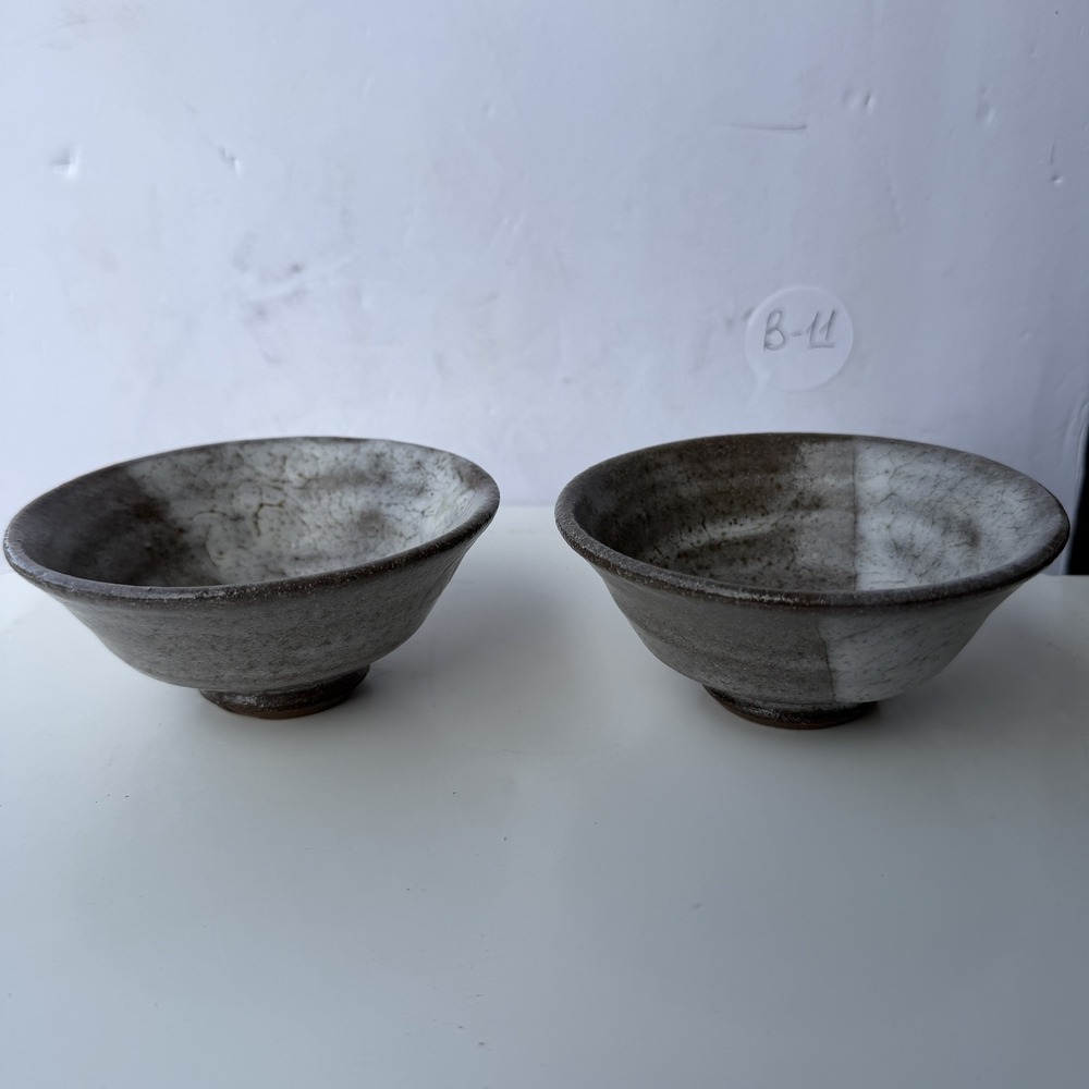 Set of 2 Artisan‎ Handmade Japanese Style Crackle Glaze Tea Bowls B-11